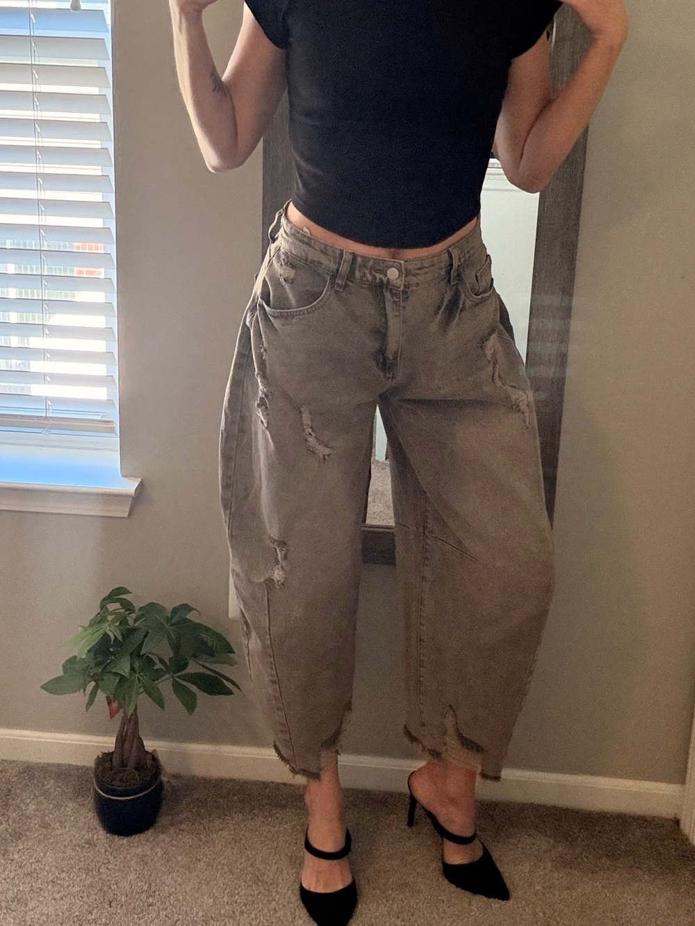 Barrel Washed Grey/Black Distressed Women's Jeans